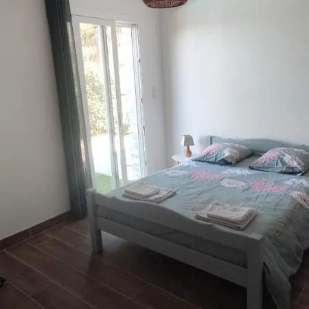 Apartment F4 A Porticcio Avec Piscine Et Vue Sur Porticcio (Corsica)