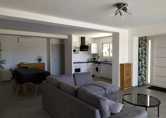 Apartment F4 A Avec Piscine Et Vue Sur Porticcio (Corsica)