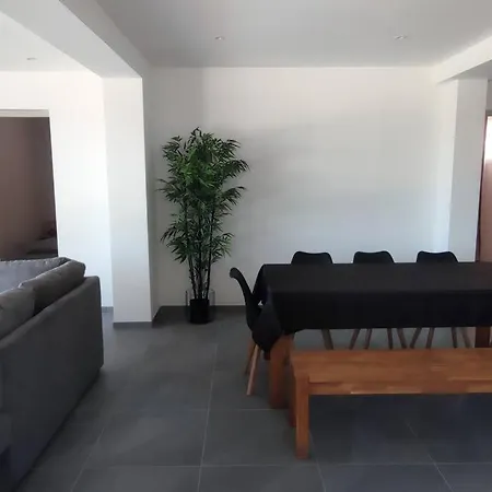 F4 A Avec Piscine Et Vue Sur Appartement