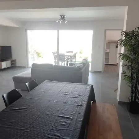 F4 A Avec Piscine Et Vue Sur Appartement