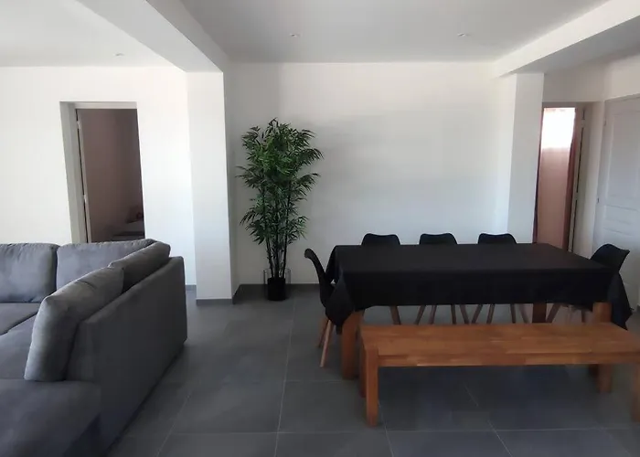 F4 A Avec Piscine Et Vue Sur Apartmán